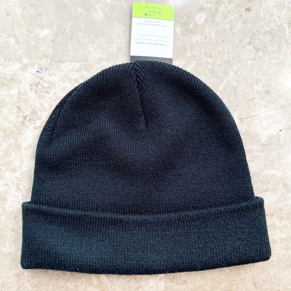 Share NEW Crossland Brewvana Black Beanie Knit Hat Ski/Winter OS NWT - Picture 2 of 4